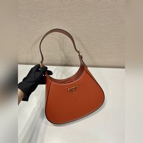 Новая модель Cleo1BC179 Новая сумка под мышку Эта сумка через пле