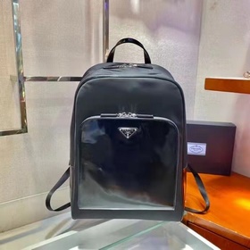 Новый рюкзак 2VZ084 Этот рюкзак изготовлен из переработанного ней