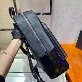 Новый рюкзак 2VZ084 Этот рюкзак изготовлен из переработанного ней