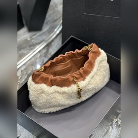 Размер： 24x14x4 см Длина плечевого ремня： 70 см