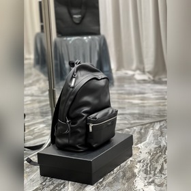 Полностью из кожи Размеры： 26 × 35 × 16 см Модель： 534967