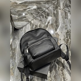 Полностью из кожи Размеры： 26 × 35 × 16 см Модель： 534967