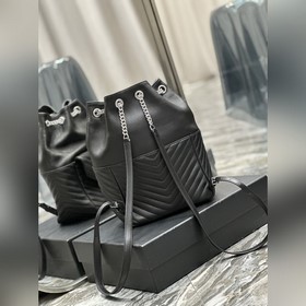 Размеры： 22 × 29 × 15 см Модель： 672609