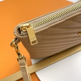 Сумка Saint Laurent 24 см Оригинальная сумка Saint Laurent с узор
