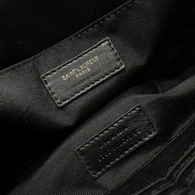 Сумка Saint Laurent 30 см Сумка Saint Laurent с узором из нескол