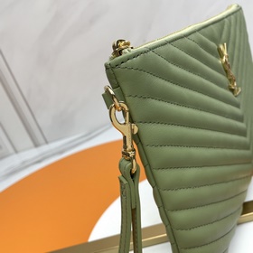 Сумка Saint Laurent 30 см Сумка Saint Laurent с узором из нескол