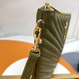 Сумка Saint Laurent 30 см Сумка Saint Laurent с узором из нескол