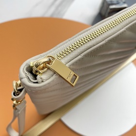 Сумка Saint Laurent 36 см Сумка Saint Laurent с узором из несколь