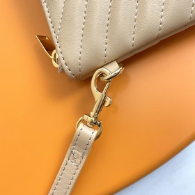 Сумка Saint Laurent 36 см Сумка Saint Laurent с узором из несколь