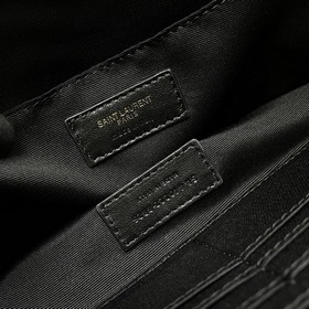 Сумка Saint Laurent 36 см Сумка Saint Laurent с узором из несколь