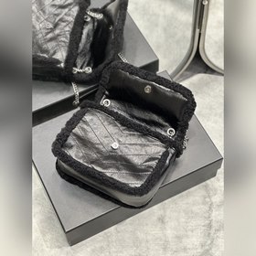 Размер： 22 × 16,5 × 12 см
