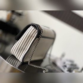 Весенне-летняя коллекция из хлопка и льна в полоску с кожей Попу