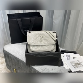 【Комплектация】 Модель： 633158 Оригинальная кожа Размер： 28x20,5x8