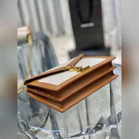 Модель： 532750 Размеры： 22 x 16,5 x 5,5 см