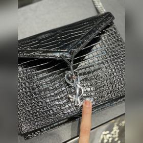 Модель： 532750 с крокодиловым узором Размеры： 22 x 16,5 x 5,5 см
