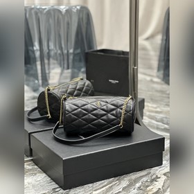 Размеры： 24 × 12 × 12 см Длина кожаного ремня и цепочки： 27 см