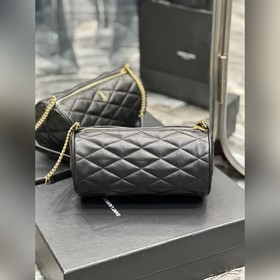 Размеры： 24 × 12 × 12 см Длина кожаного ремня и цепочки： 27 см