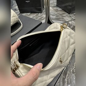 Размеры： 24 × 12 × 12 см Длина кожаного ремня и цепочки： 27 см