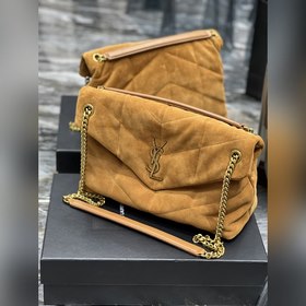 Изготовлено из 100% овечьей кожи, мягкое и нежное на ощупь, созда