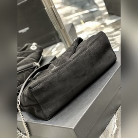 Изготовлено из 100% овечьей кожи, мягкое и нежное на ощупь, созда