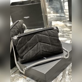 Изготовлено из 100% овечьей кожи, мягкое и нежное на ощупь, созда