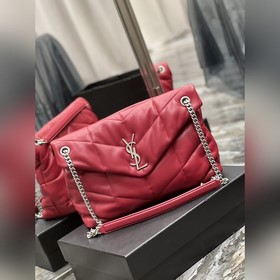 Изготовлено из 100% овечьей кожи, мягкое и нежное на ощупь, созда