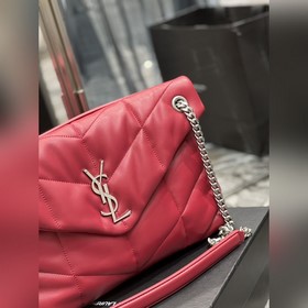 Изготовлено из 100% овечьей кожи, мягкое и нежное на ощупь, созда