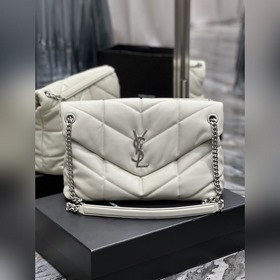 Изготовлено из 100% овечьей кожи, мягкое и нежное на ощупь, созда