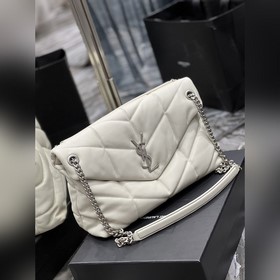 Изготовлено из 100% овечьей кожи, мягкое и нежное на ощупь, созда