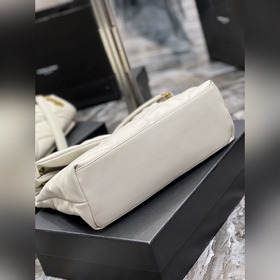 Изготовлено из 100% овечьей кожи, мягкое и нежное на ощупь, созда