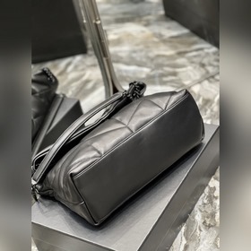 Изготовлено из 100% овечьей кожи, мягкое и нежное на ощупь, созда