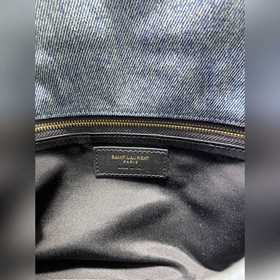 YSL Loulou puffer из джинсовой серии отличается высокой эстетикой