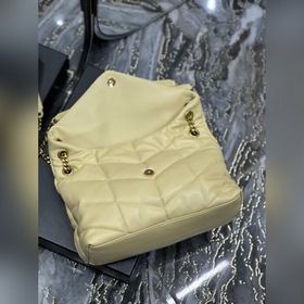 Изготовлено из 100% овечьей кожи, мягкое и нежное на ощупь, созда