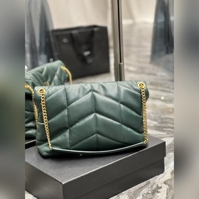 Изготовлено из 100% овечьей кожи, мягкое и нежное на ощупь, созда
