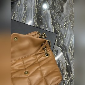 Изготовлено из 100% овечьей кожи, мягкое и нежное на ощупь, созда