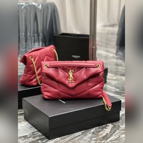 Изготовлено из 100% овечьей кожи, мягкое и нежное на ощупь, созда