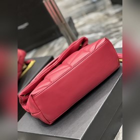 Изготовлено из 100% овечьей кожи, мягкое и нежное на ощупь, созда