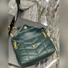 Изготовлено из 100% овечьей кожи, мягкое и нежное на ощупь, созда