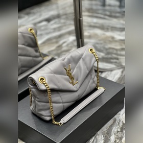 Изготовлено из 100% овечьей кожи, мягкое и нежное на ощупь, созда