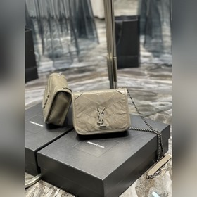 Размеры： 19 x 15 x 6 см Модель： 583103