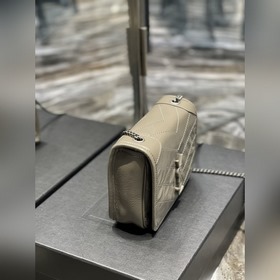 Размеры： 19 x 15 x 6 см Модель： 583103