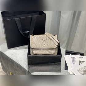 【Комплектация】 Модель： 633151 Оригинальная кожа Размер： 22 × 16,5