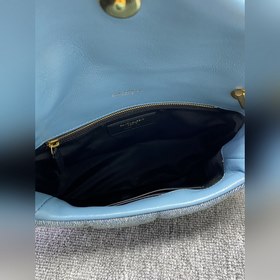 YSL Loulou puffer из серии «Джинсовая» отличается высоким качеств