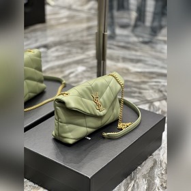 Размеры： 23 × 15,5 × 8,5 см