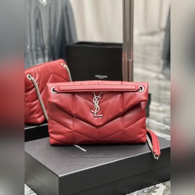 Изготовлено из 100% овечьей кожи, мягкое и нежное на ощупь, созда