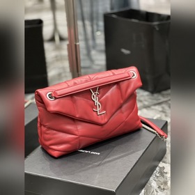 Изготовлено из 100% овечьей кожи, мягкое и нежное на ощупь, созда