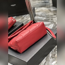 Изготовлено из 100% овечьей кожи, мягкое и нежное на ощупь, созда