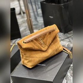 Изготовлено из 100% овечьей кожи, мягкое и нежное на ощупь, созда