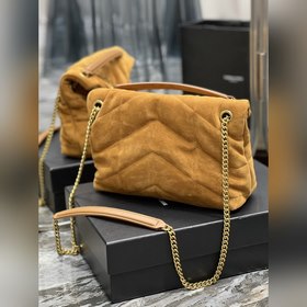 Изготовлено из 100% овечьей кожи, мягкое и нежное на ощупь, созда