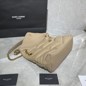 LOULOU PUFFER стеганая сумка из кожи ягненка, изготовлена из 100%